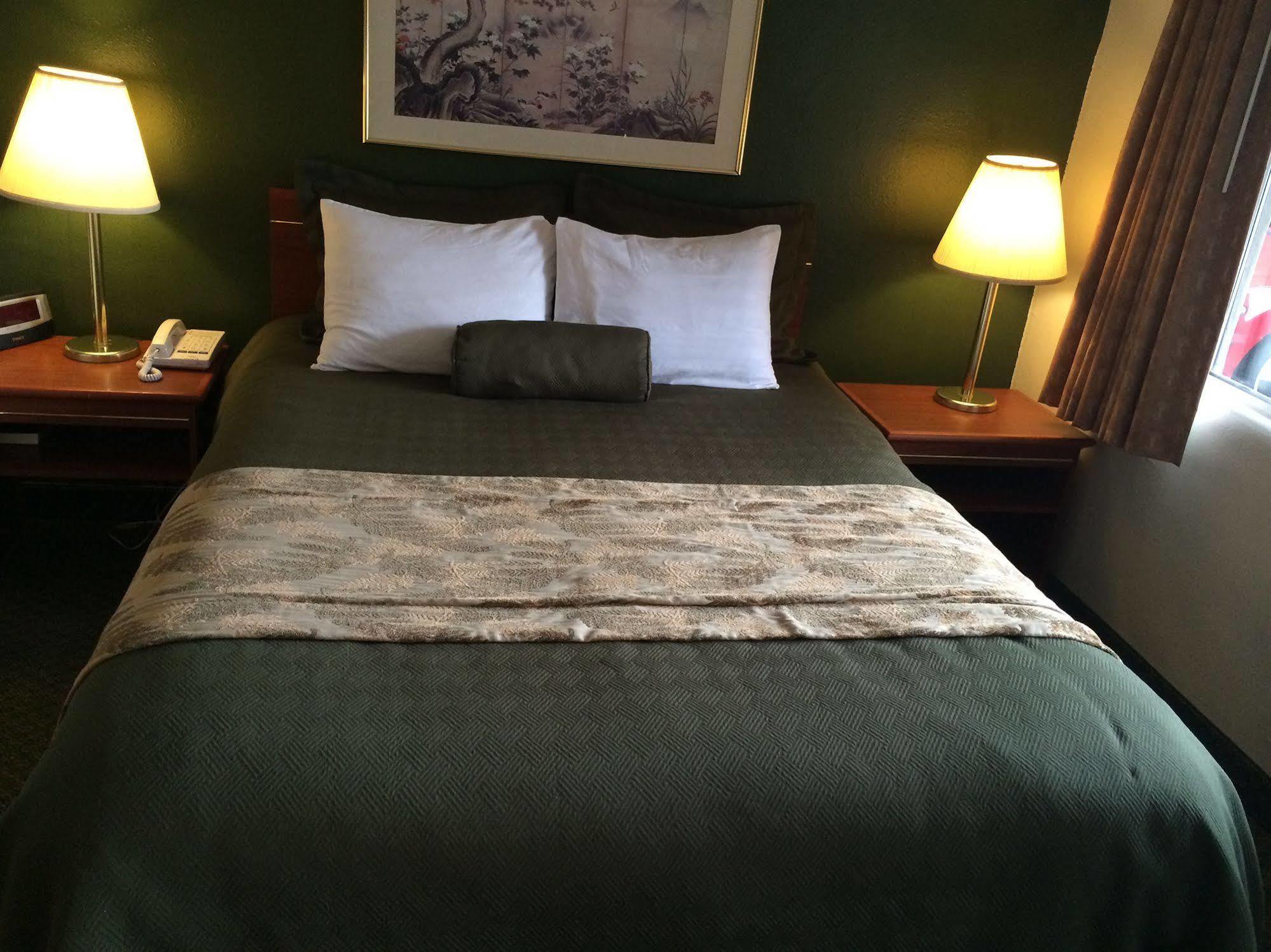 Travelodge By Wyndham The Dalles Buitenkant foto